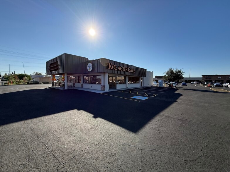 2722-2760 Alma School Rd, Mesa, AZ for lease - Building Photo - Image 2 of 22