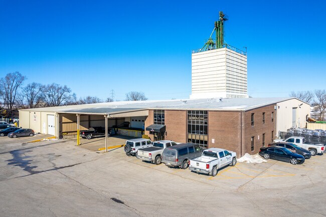 Plus de détails pour 1101 SE 37th St, Grimes, IA - Industriel à louer