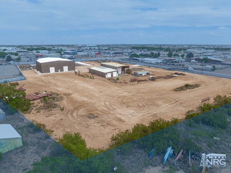 1602 S Midkiff Rd, Midland, TX à louer - Photo du bâtiment - Image 3 de 15