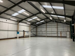 York Rd, York for lease Interior Photo- Image 1 of 2