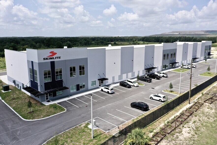 1585 Centennial Blvd, Bartow, FL à louer - Photo du bâtiment - Image 2 de 17