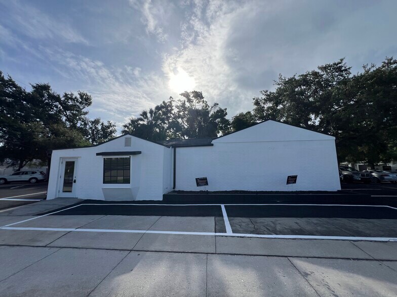 512 S Dale Mabry Hwy, Tampa, FL à louer - Photo du bâtiment - Image 3 de 10