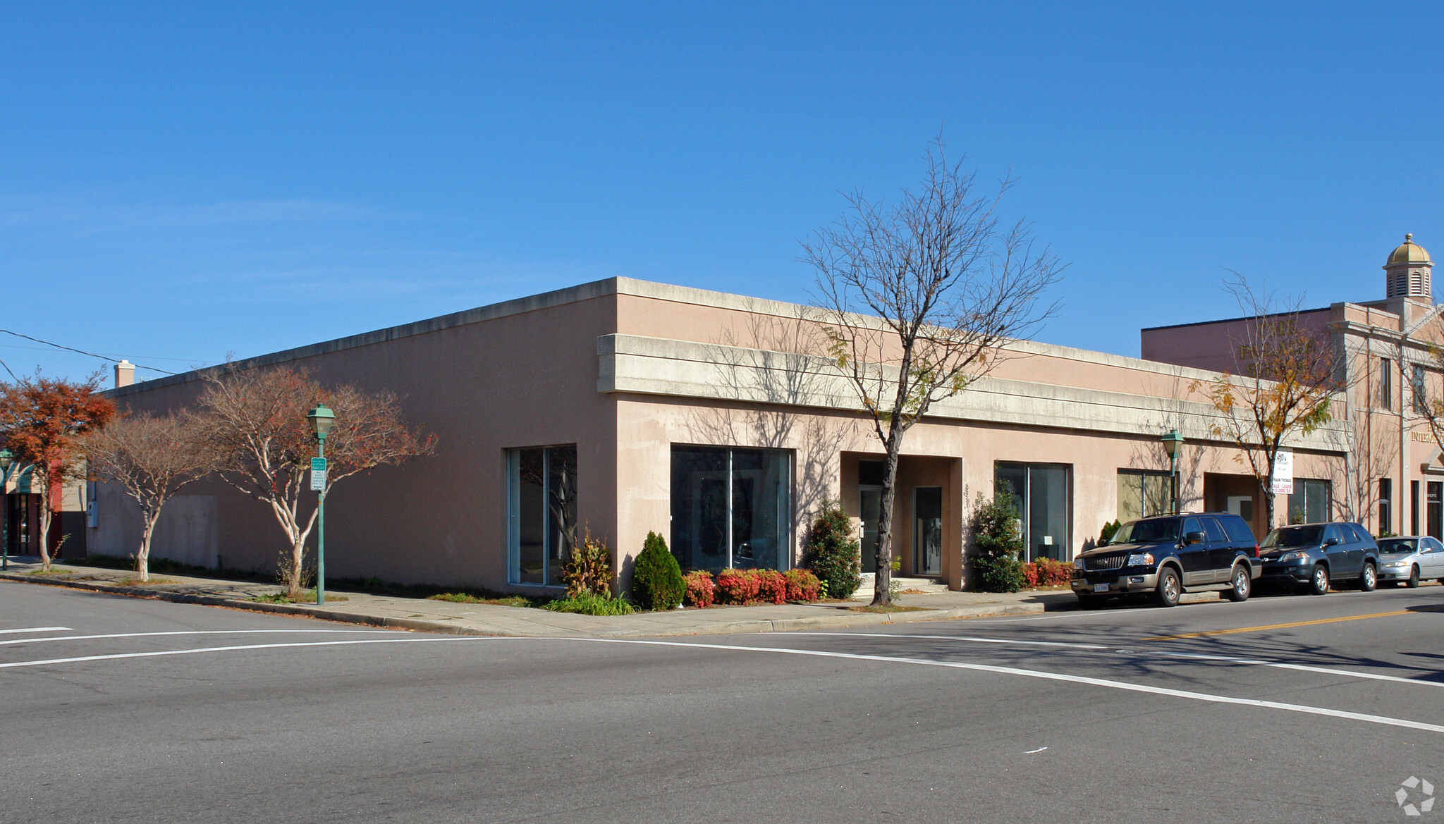 344-350 W 21st St, Norfolk, VA for lease Building Photo- Image 1 of 5