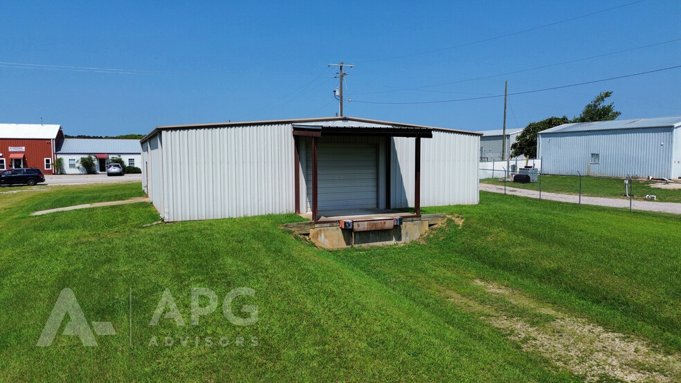 139 Uzzle Industrial Dr, Clayton, NC for sale - Building Photo - Image 3 of 3