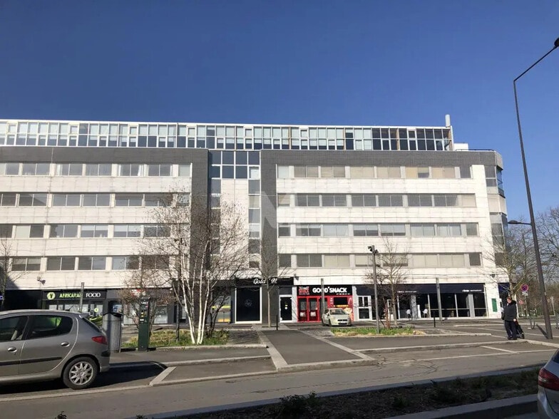 Office in Évry-Courcouronnes for lease - Building Photo - Image 1 of 6