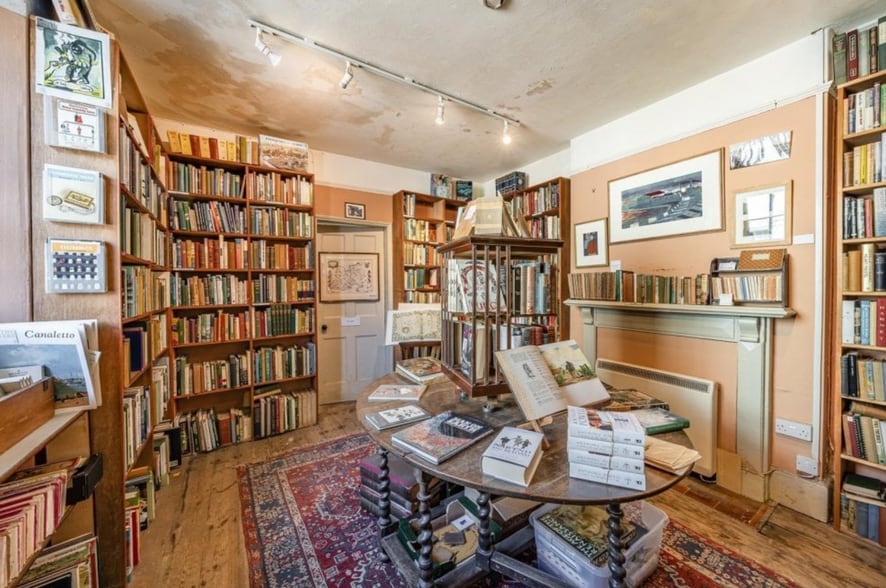 11 South St, Bridport for sale - Interior Photo - Image 3 of 8