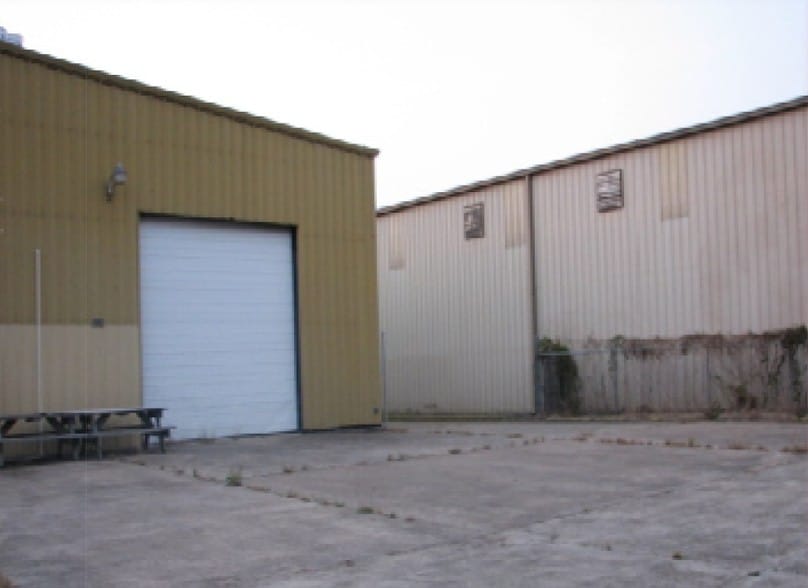 1203 S Houston Ave, Humble, TX for sale - Building Photo - Image 3 of 8