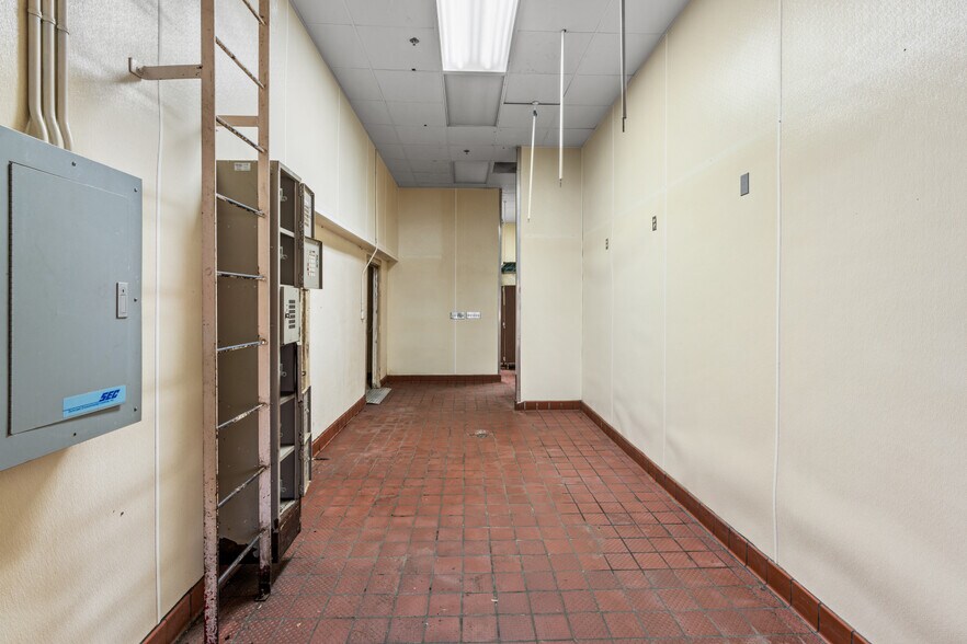 1197 Lakes Blvd, Lake Park, GA à louer - Photo du bâtiment - Image 3 de 75