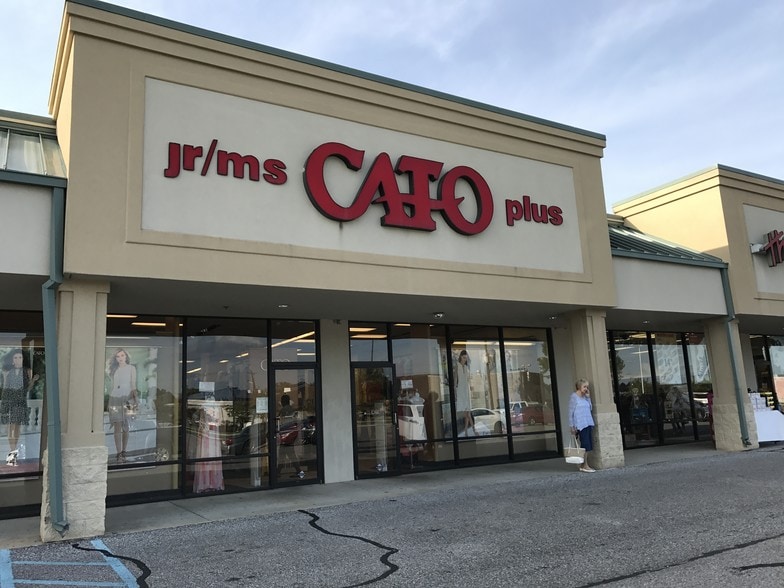 5647 Main St, Zachary, LA à louer - Photo du bâtiment - Image 3 de 6