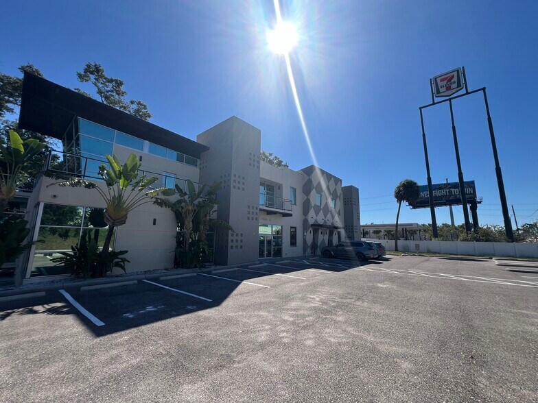 4007 N Taliaferro Ave, Tampa, FL à louer - Photo du bâtiment - Image 1 de 7