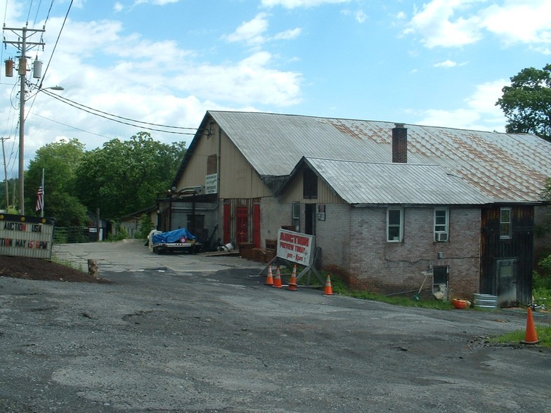 2574 Route 9W, Saugerties, NY for sale - Building Photo - Image 1 of 1