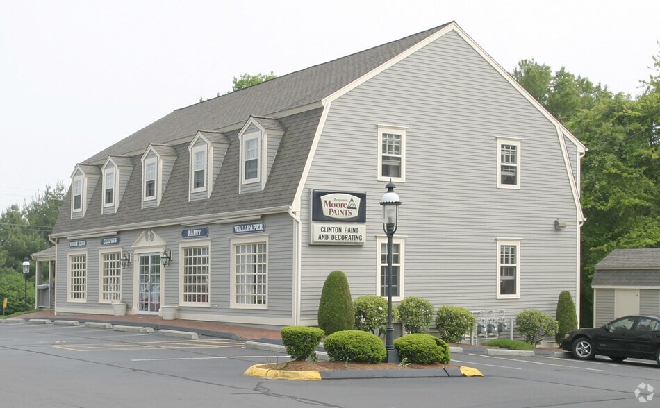 252 E Main St, Clinton, CT à vendre - Photo du bâtiment - Image 2 de 2