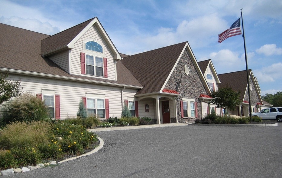 8691 Wadsworth Rd, Wadsworth, OH for lease - Building Photo - Image 2 of 14