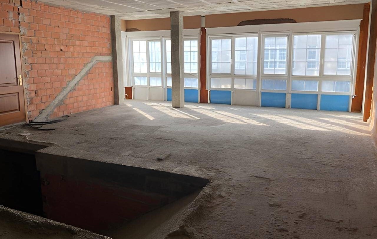 Cee, LC 15270 - - - Photo intérieure - Image 1 of 6