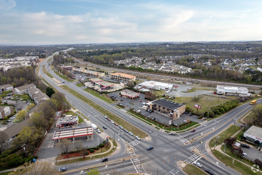 9518 University City Blvd, Charlotte, NC à louer - Aérien - Image 3 de 3