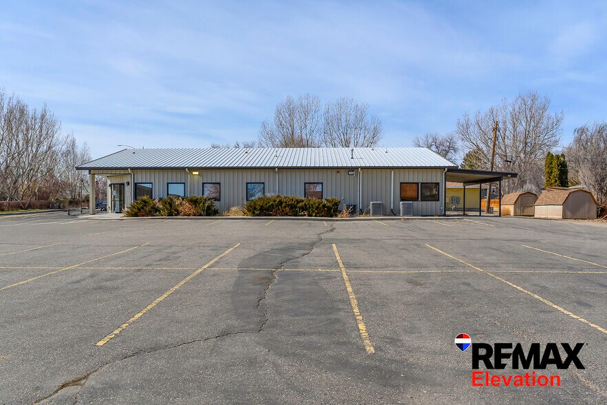 156 N 6th St, Basin, WY à vendre - Photo principale - Image 2 de 77