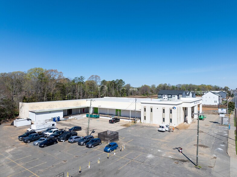 6700 South Blvd, Charlotte, NC à louer - Photo du bâtiment - Image 3 de 9