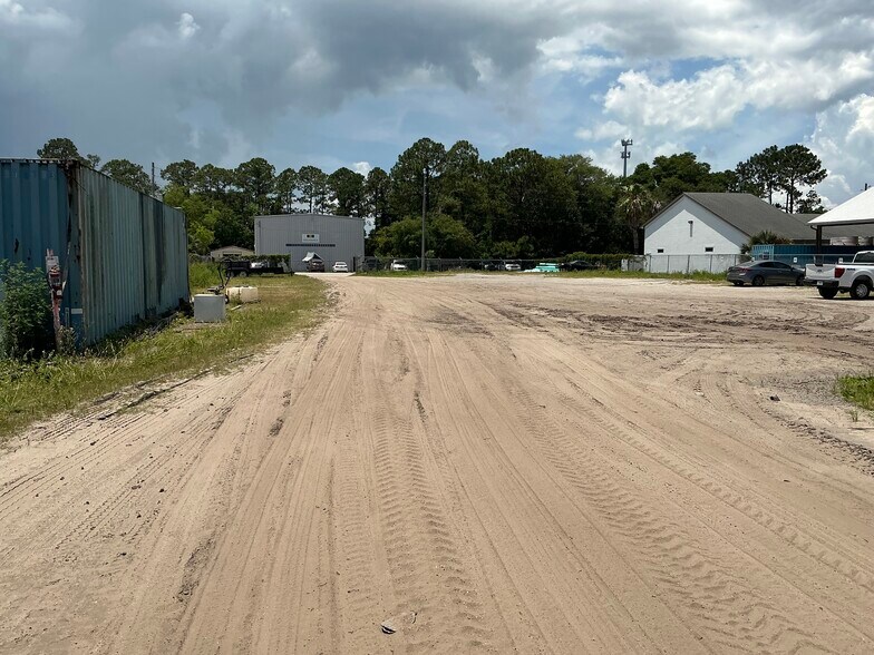 310 Mealy St, Atlantic Beach, FL à louer - Photo du bâtiment - Image 3 de 33