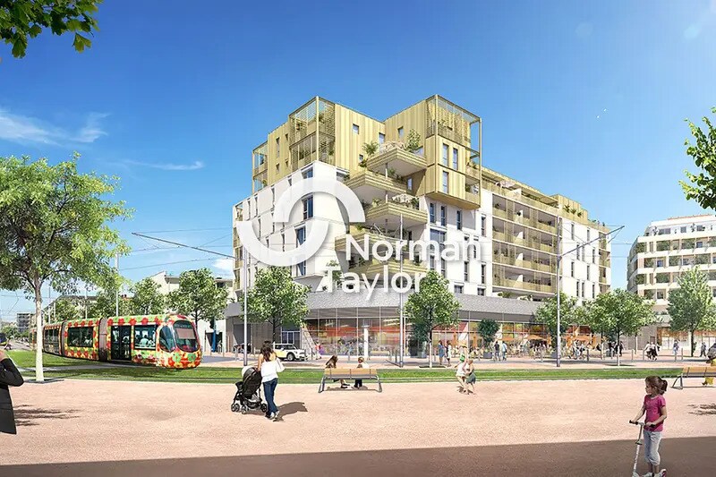 Retail in Montpellier for lease Building Photo- Image 1 of 13