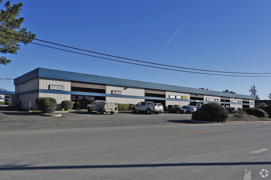 1745 San Felipe Rd, Hollister, CA for lease - Primary Photo - Image 1 of 9