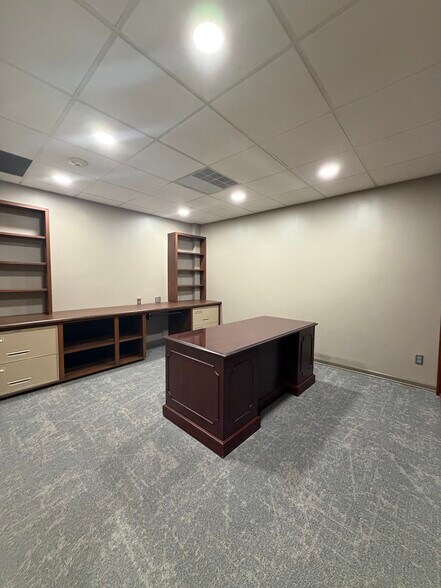 104 E Main St, Johnson City, TN à louer - Photo du bâtiment - Image 3 de 7