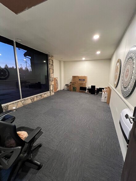 735 Stocker Rd, Big Bear Lake, CA à louer - Photo du bâtiment - Image 3 de 22