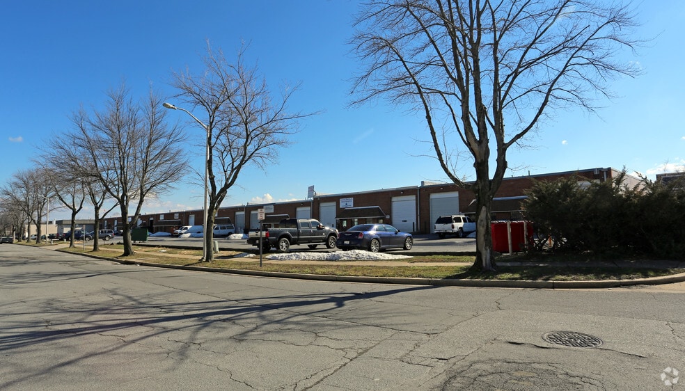8147-8181 Penn Randall Pl, Upper Marlboro, MD for lease - Building Photo - Image 3 of 11