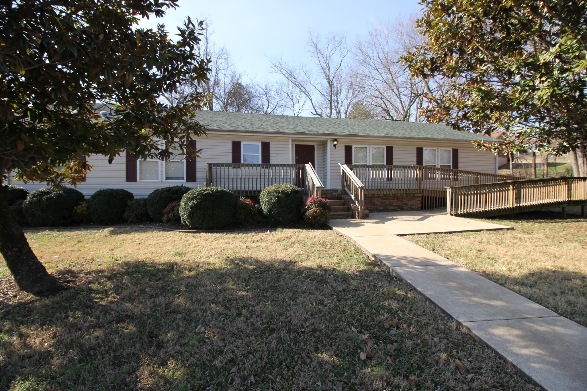 114 Ashwood Dr, Columbia, TN à vendre Photo du bâtiment- Image 1 de 1