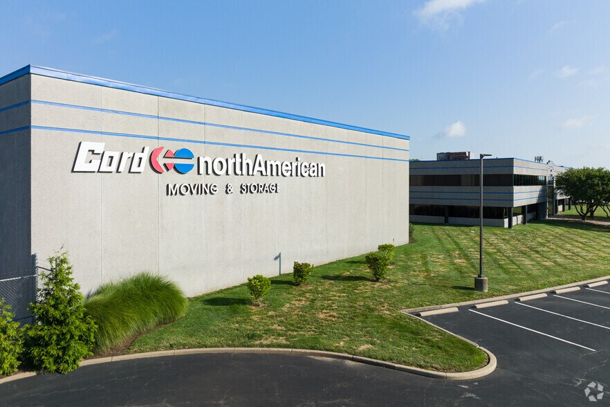 4101 Rider Trail N, Earth City, MO for lease - Building Photo - Image 1 of 4