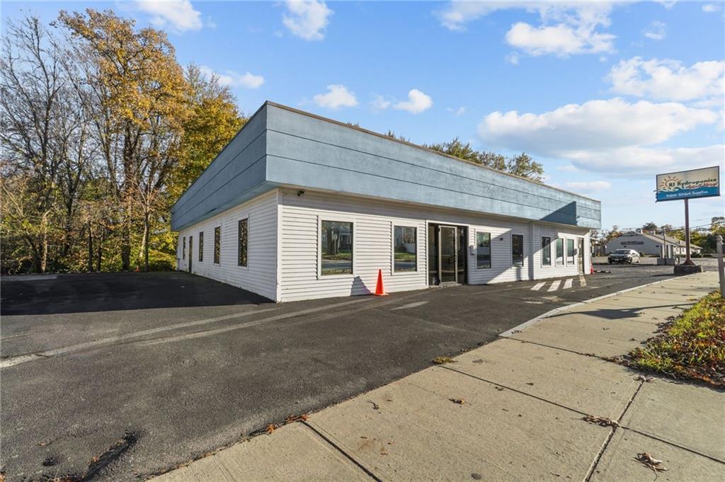 495 Central Ave, Seekonk, MA for lease Primary Photo- Image 1 of 45