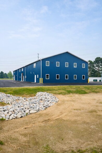 689-699 Horsepond Rd, Dover, DE à louer - Photo du bâtiment - Image 3 de 8