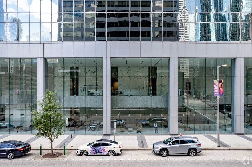1201 Louisiana St, Houston, TX for lease - Building Photo - Image 2 of 3
