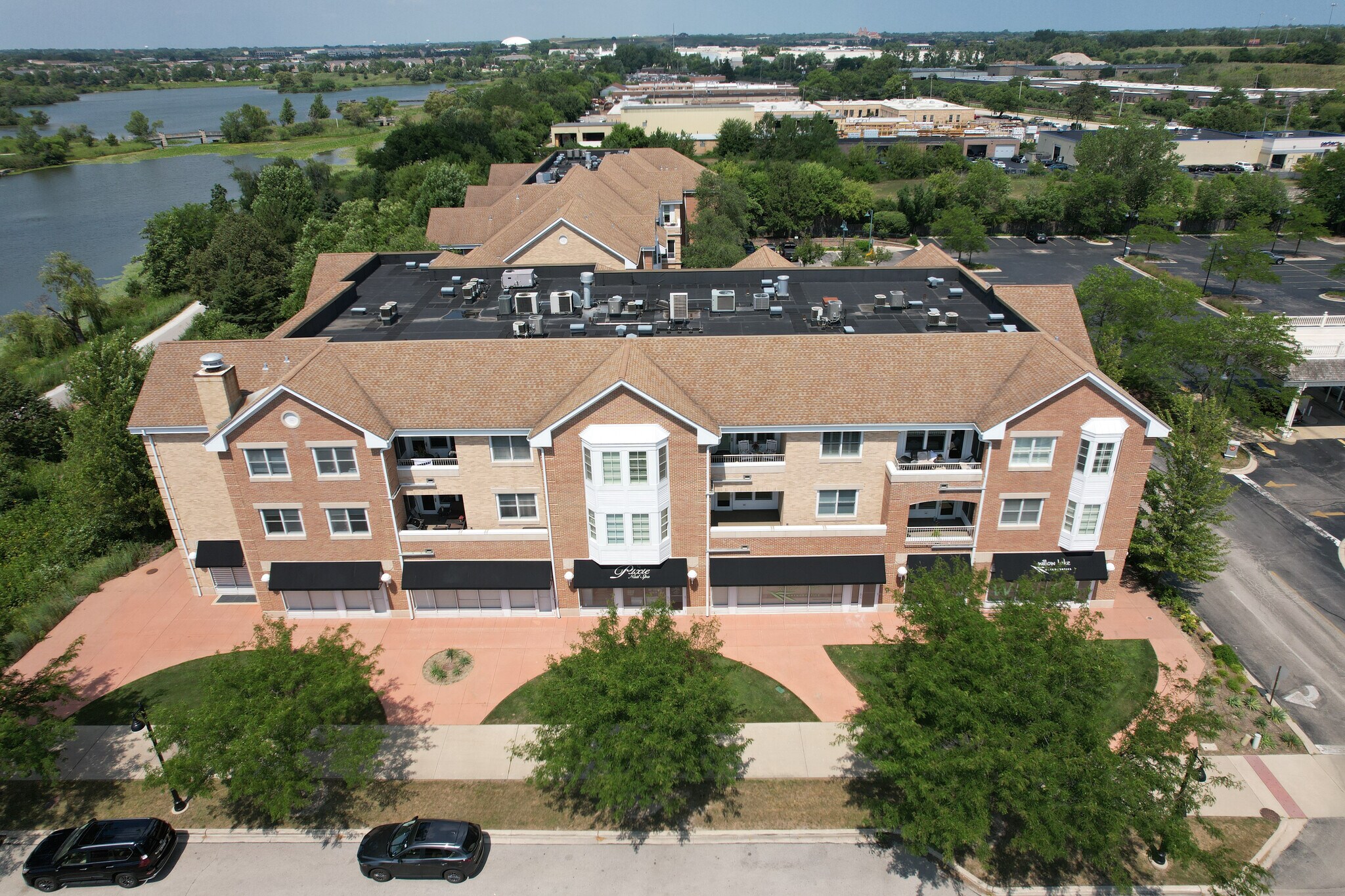 2300 Chestnut Ave, Glenview, IL à vendre Photo principale- Image 1 de 14