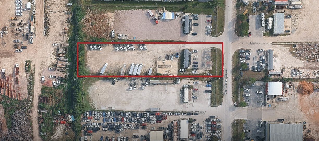 8101 Mainline Pky, Fort Myers, FL à louer Aérien- Image 1 de 11