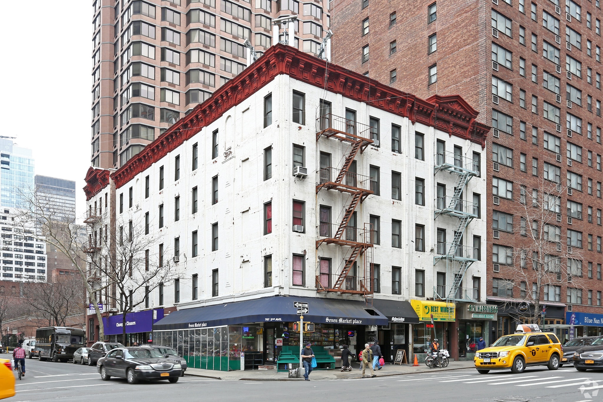 711 Second Ave, New York, NY for lease Primary Photo- Image 1 of 4
