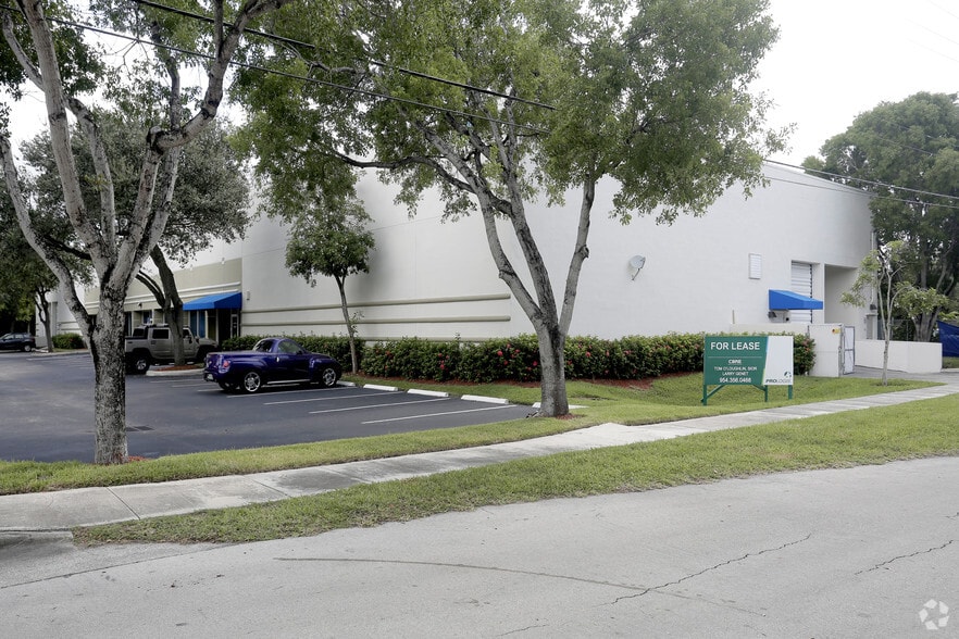 3401 N 29th Ave, Hollywood, FL for lease - Primary Photo - Image 1 of 7