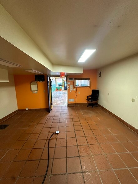 234 S Ashland Ave, Chicago, IL à louer - Photo du bâtiment - Image 3 de 8