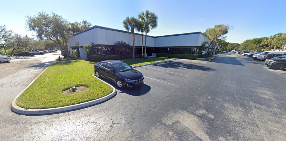 5440 NW 33rd Ave, Fort Lauderdale, FL for lease - Building Photo - Image 2 of 7