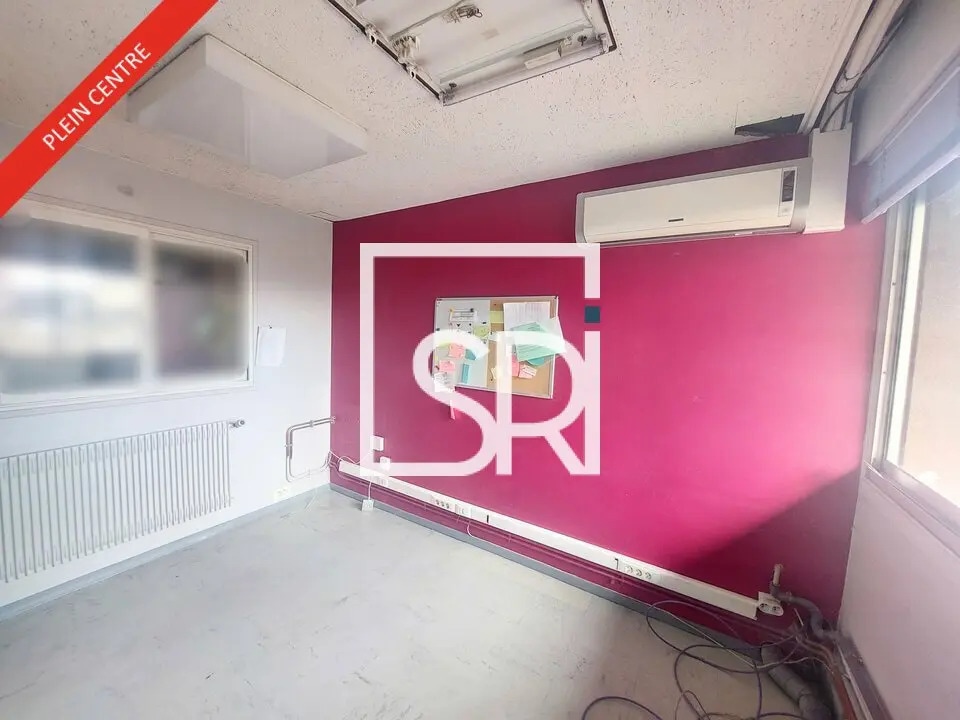 Office in Clermont-Ferrand for sale Building Photo- Image 1 of 13