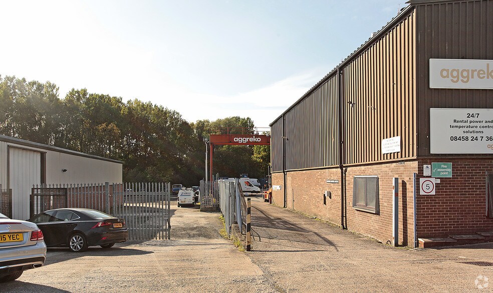 Broadway Rd, Hyde à vendre - Photo du bâtiment - Image 2 de 3