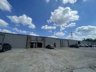 Plus de détails pour 1325 S Houston Ave, Humble, TX - Industriel/Logistique à louer