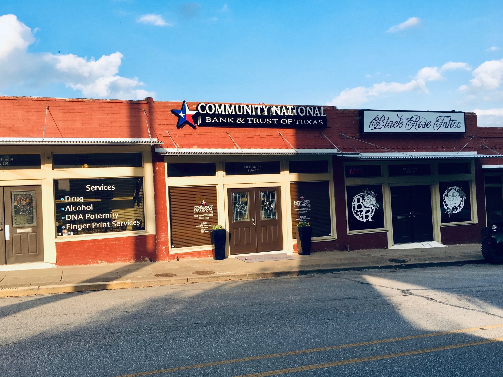 201 E Main St, Waxahachie, TX for lease Building Photo- Image 1 of 5