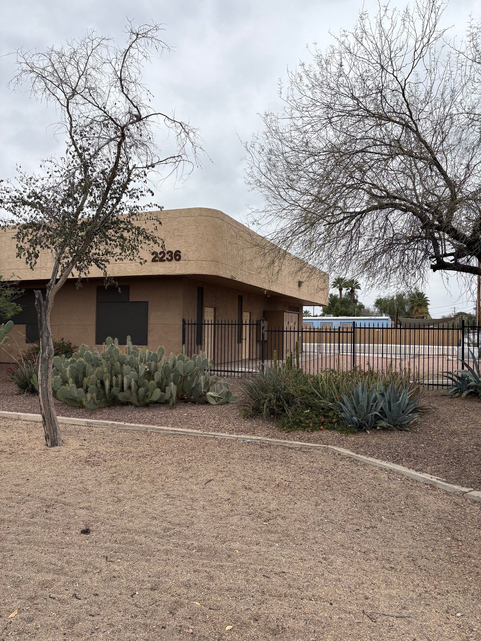 2236 W Bethany Home Rd, Phoenix, AZ for lease Interior Photo- Image 1 of 5