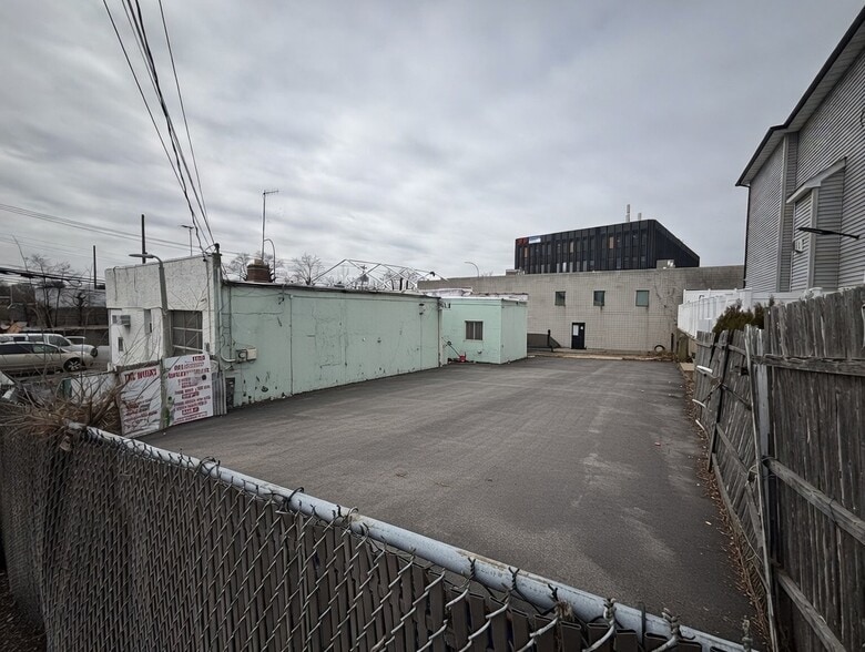 91 Powerhouse Rd, Roslyn Heights, NY for lease - Building Photo - Image 3 of 6