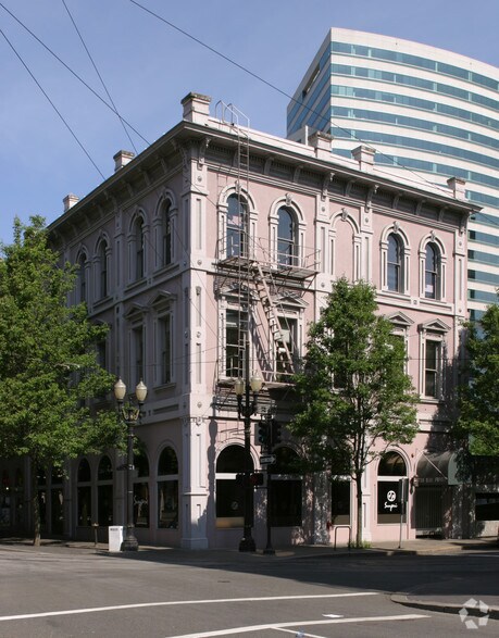 101 SW Yamhill Street, Portland, OR à louer - Photo du bâtiment - Image 2 de 12