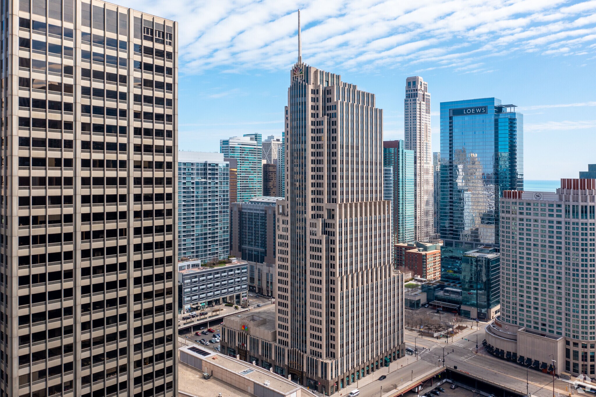 455 N Cityfront Plaza Dr, Chicago, IL à louer Photo du bâtiment- Image 1 de 8
