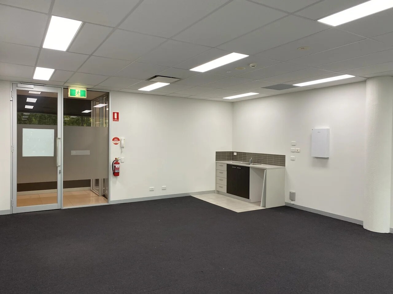 574 Plummer St, Port Melbourne for lease Interior Photo- Image 1 of 1