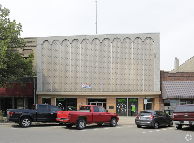 220 S Main St, Aberdeen, SD à vendre - Photo du bâtiment - Image 1 de 1