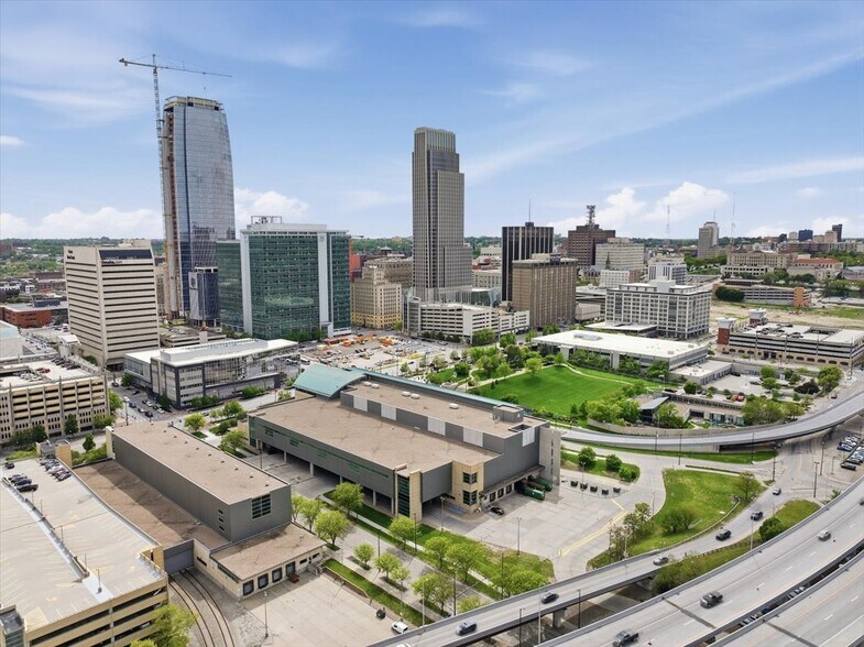 1250 Capitol Avenue, Omaha, NE à vendre - Photo du bâtiment - Image 2 de 18