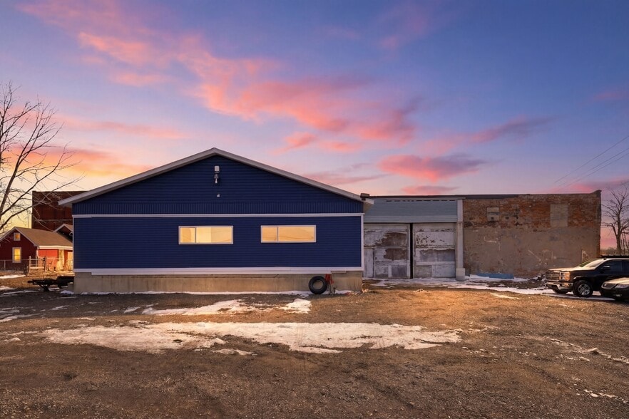 688 E Eagle St, Buffalo, NY à vendre - Photo du bâtiment - Image 2 de 49